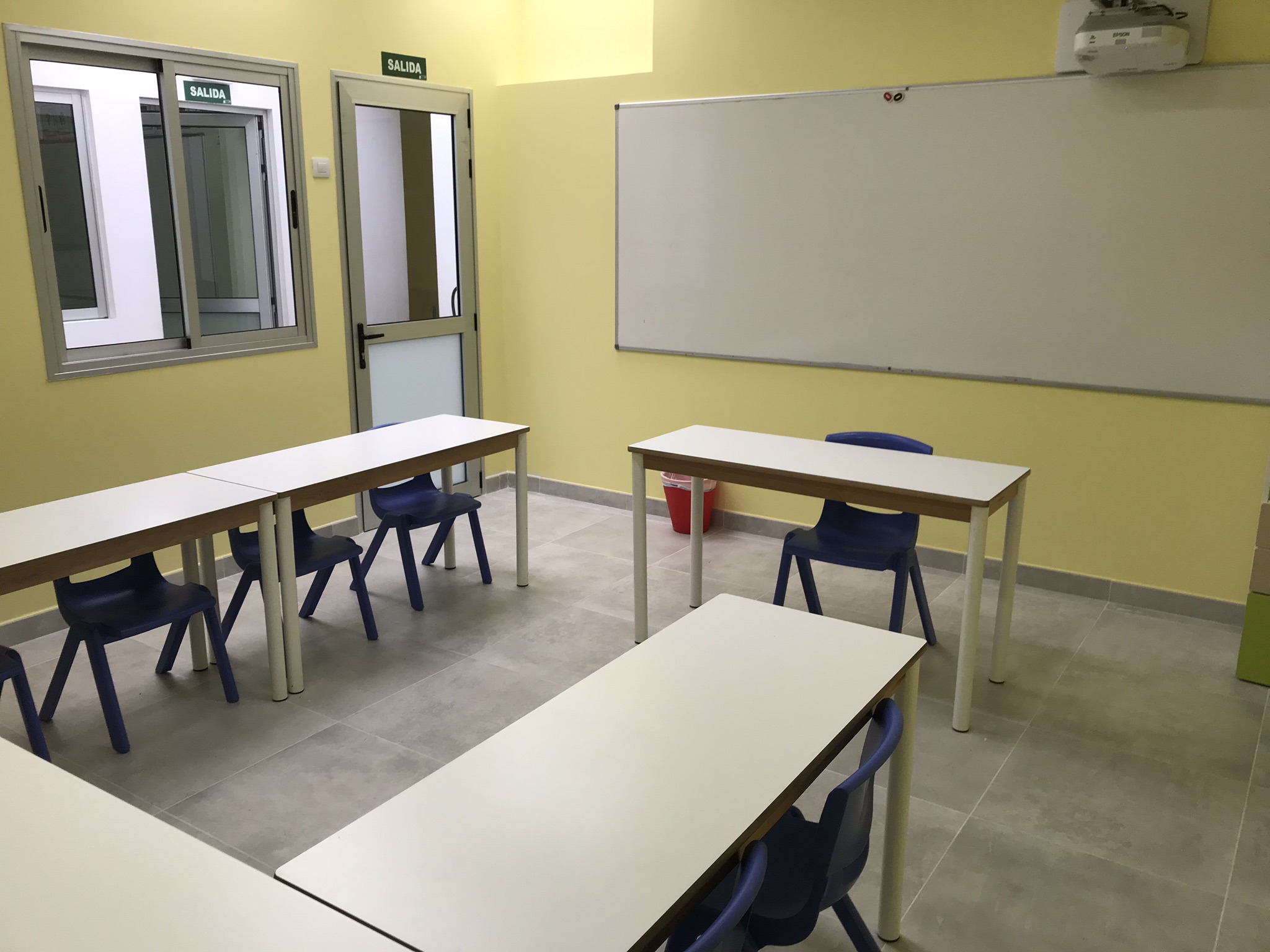 Estudiantes de Primaria en clase de inglés